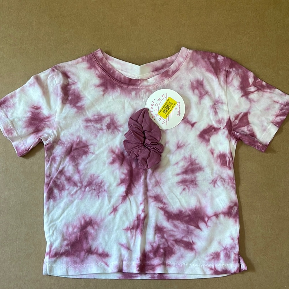 Tie dye t shirt with hair tie
